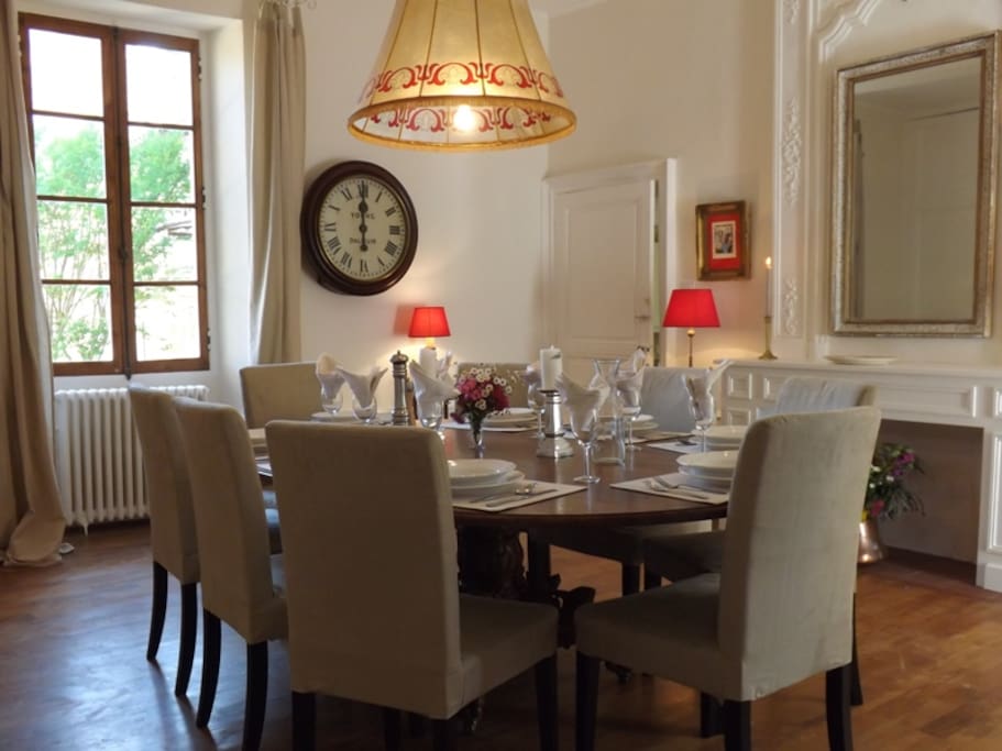 Dining Room Seats 8