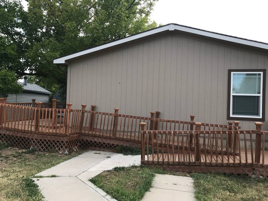 Handicap accessible ramp
