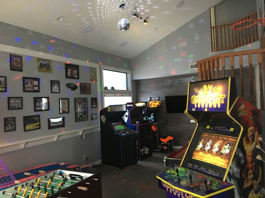 New Disco Ball, party lights, New Bluetooth speaker system for our visitors! Logon with your phone for music game room and at the pool.