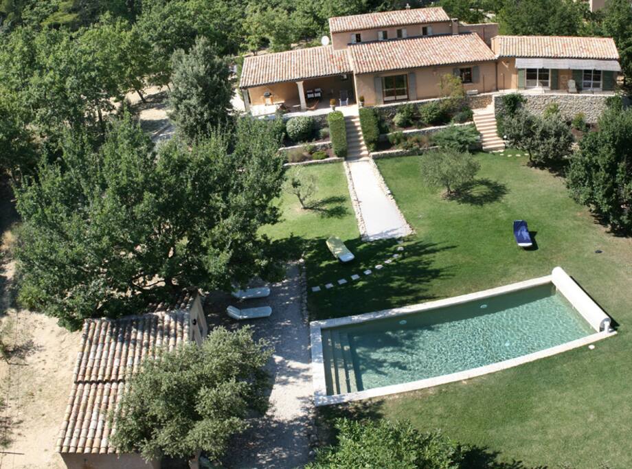 Vue aérienne de la propriété