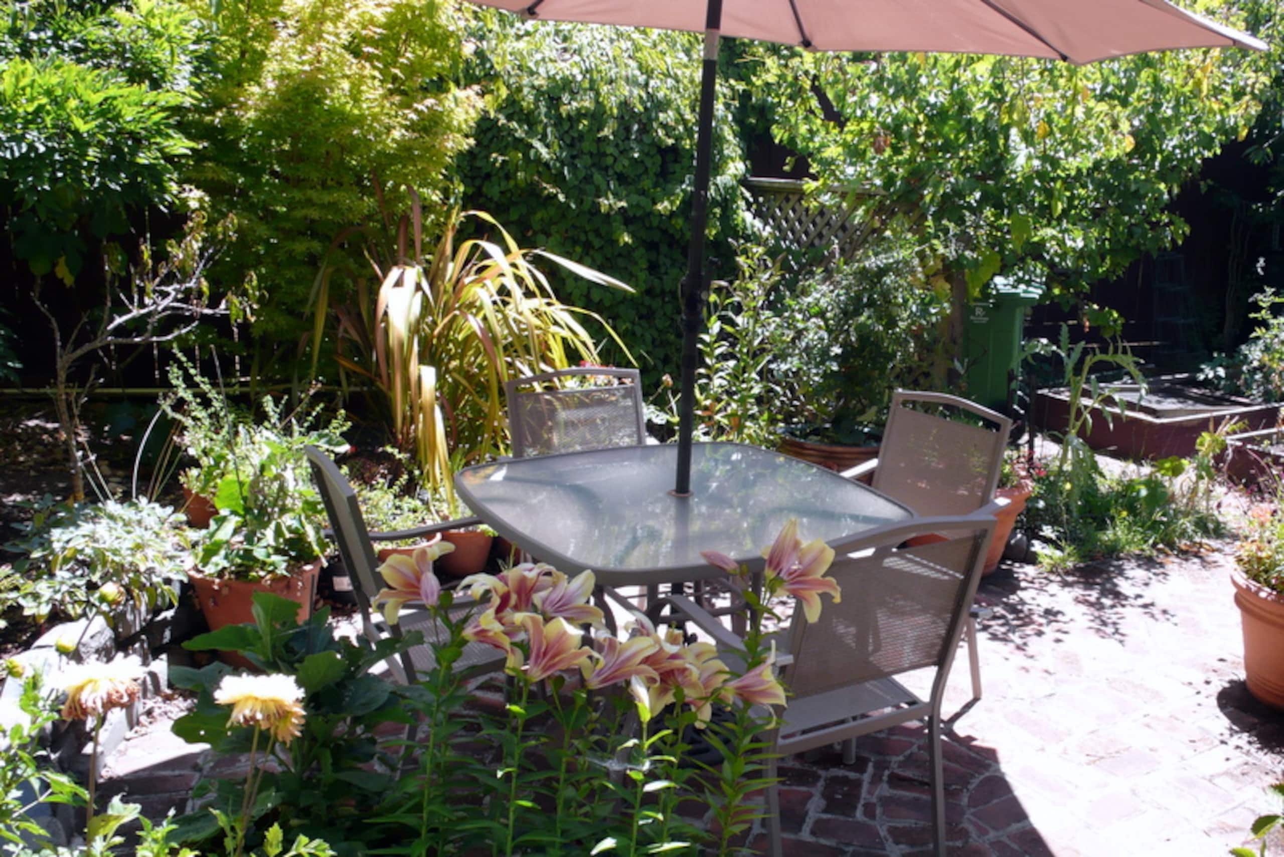 Condo in San Francisco · ★4.96 · 1 bedroom · 1 bed · 1 bath - Image 23
