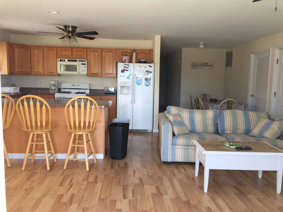open living, dining area