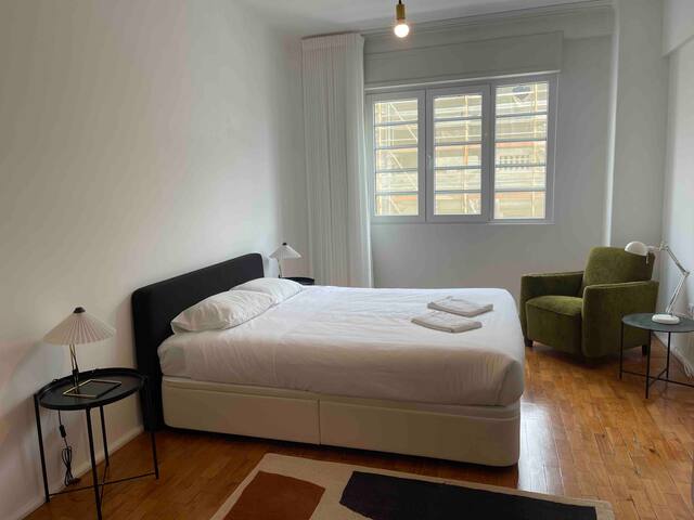 Spacious apartment in center gallery image 5