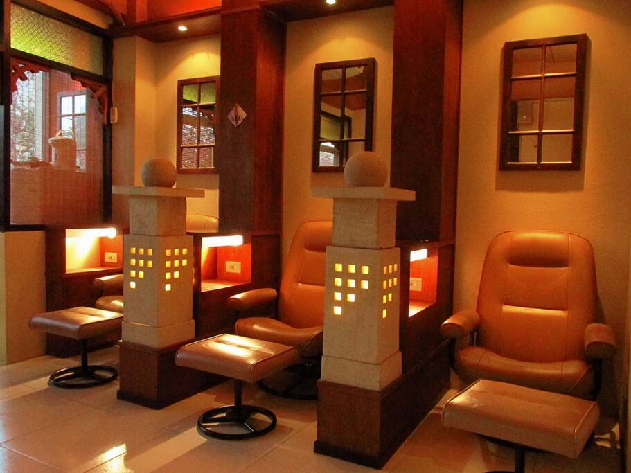reclining chairs for reading