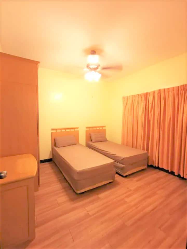 Kota Kinabalu, Kota Kinabalu, Sabah, Malasia: 8 huéspedes experimentan juntos South Island Resort Style Apartment (¡estamos en el centro de la ciudad, justo en el centro de la ciudad!)