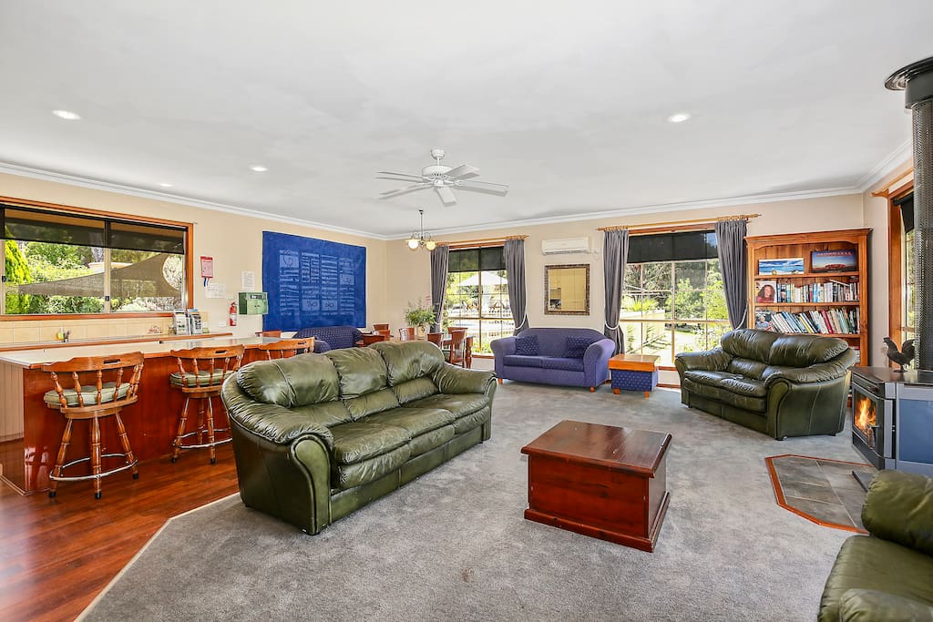 Hillview Open Plan living