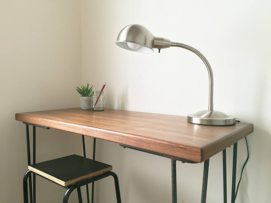 Elegant desk space with fast Wi-Fi access