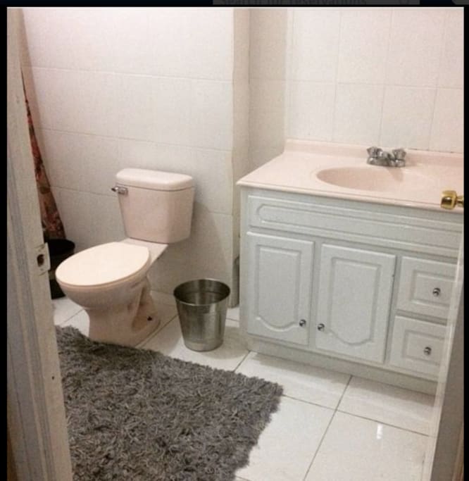 Private bathroom in Double Room.