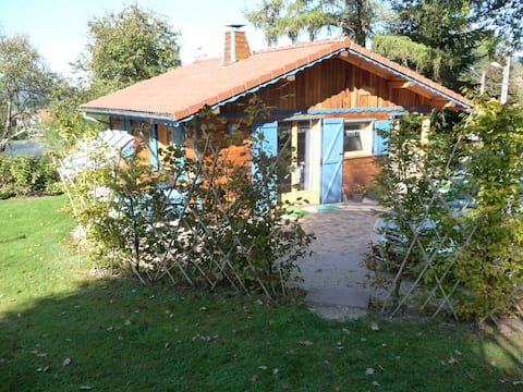 Top Airbnb: IN THE HOLLOW OF THE WOOD "CHALET MELEZE" à Granges Aumontzey