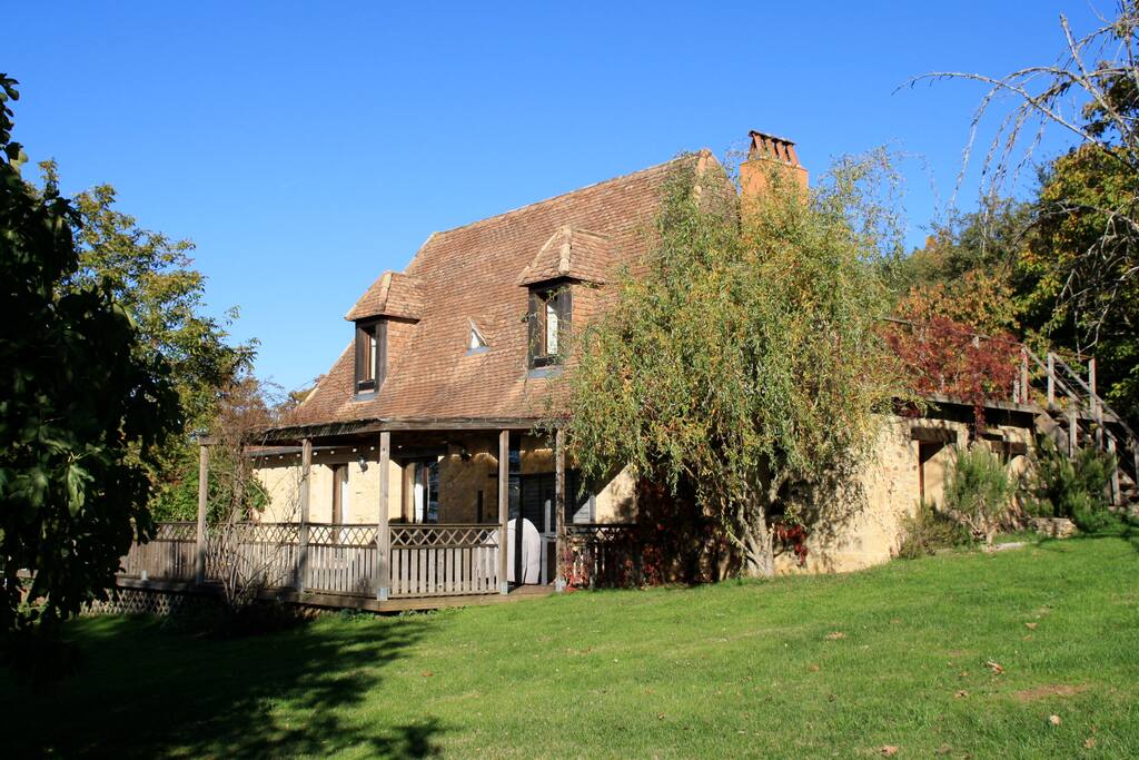 La Périgourdine upper terrasse