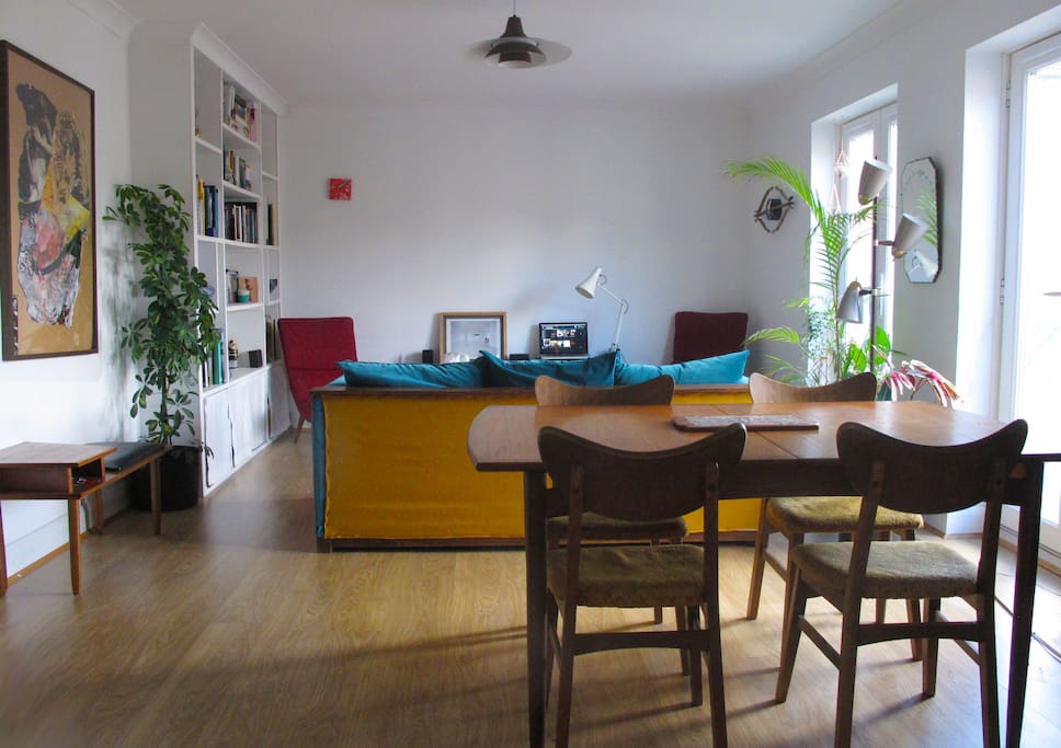 Spacious and really bright Living room facing the private communal garden.
