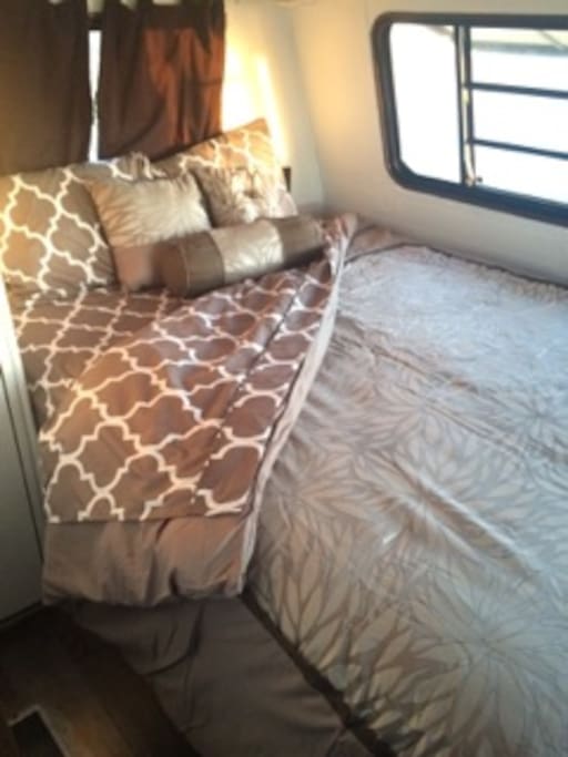 Queen bed