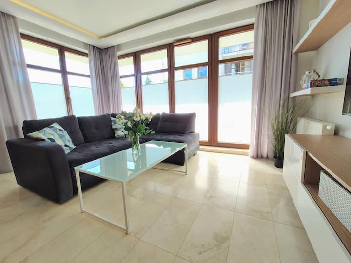 Разтегателен диван за допълнителен гост   |   Rozkładana kanapa dla dodatkowych gości