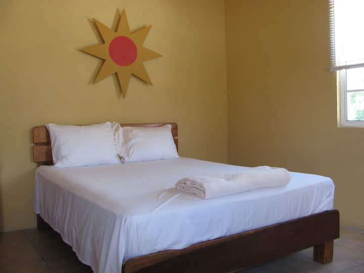 Marin's Guesthouse Sun, Gecko Units in Caye Caulker
