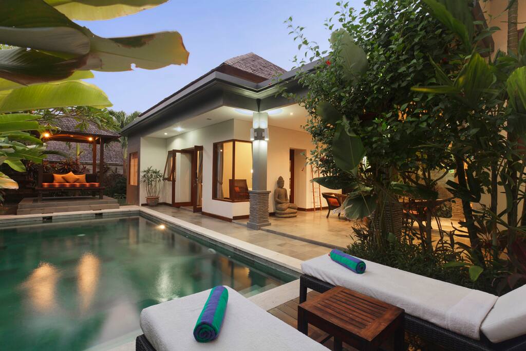 2 BR Private Pool Villa near ECHO Beach Canggu