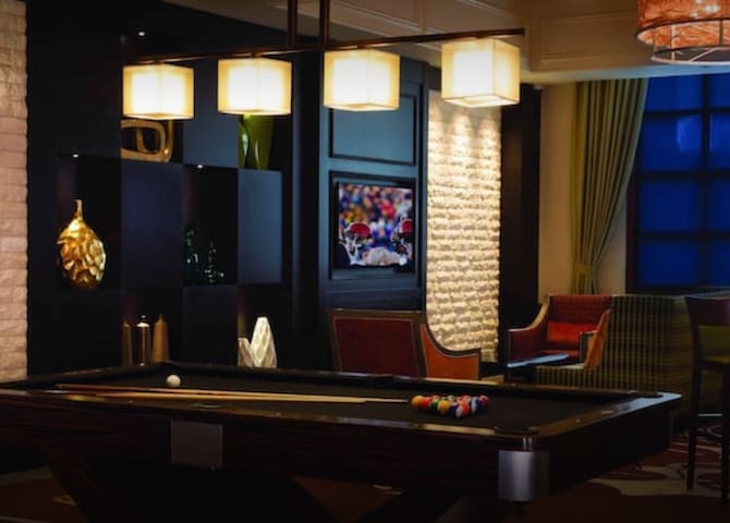 Luxury 3BD/3BA Penthouse Villa on Las Vegas Strip!