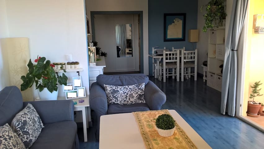 APARTMENT NEAR THE SEA