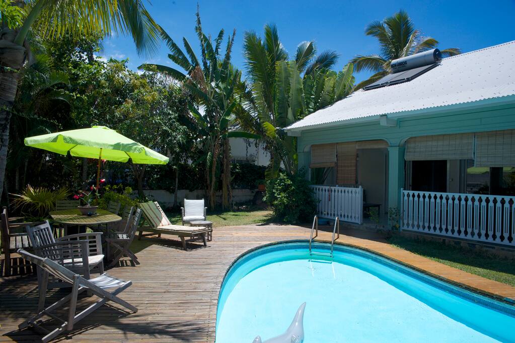 terrasse et piscine