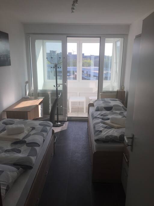 1. Raum/room