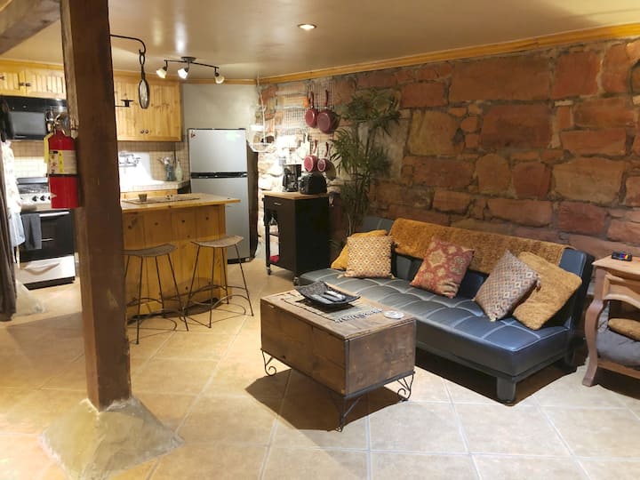 Flatiron Historic Sandstone Inn 9 Boutique hotels for Rent in Hot