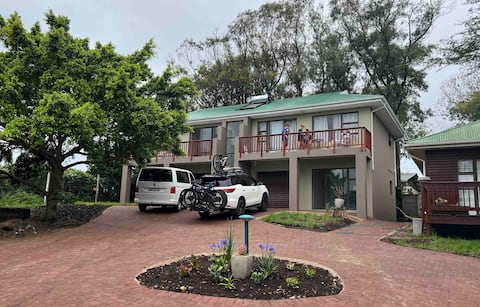 Fever Tree B&B (Sunbird ) Flat with valley views