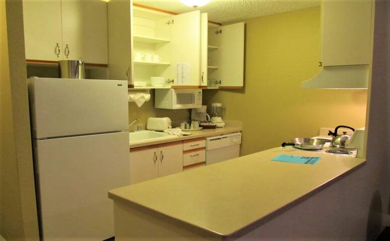 Jockey Club – 2 Bedroom for 6 – LV Strip gallery image 3