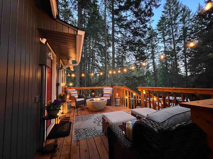 House in the Woods by a Lake on an Island Houses for Rent in Anderson