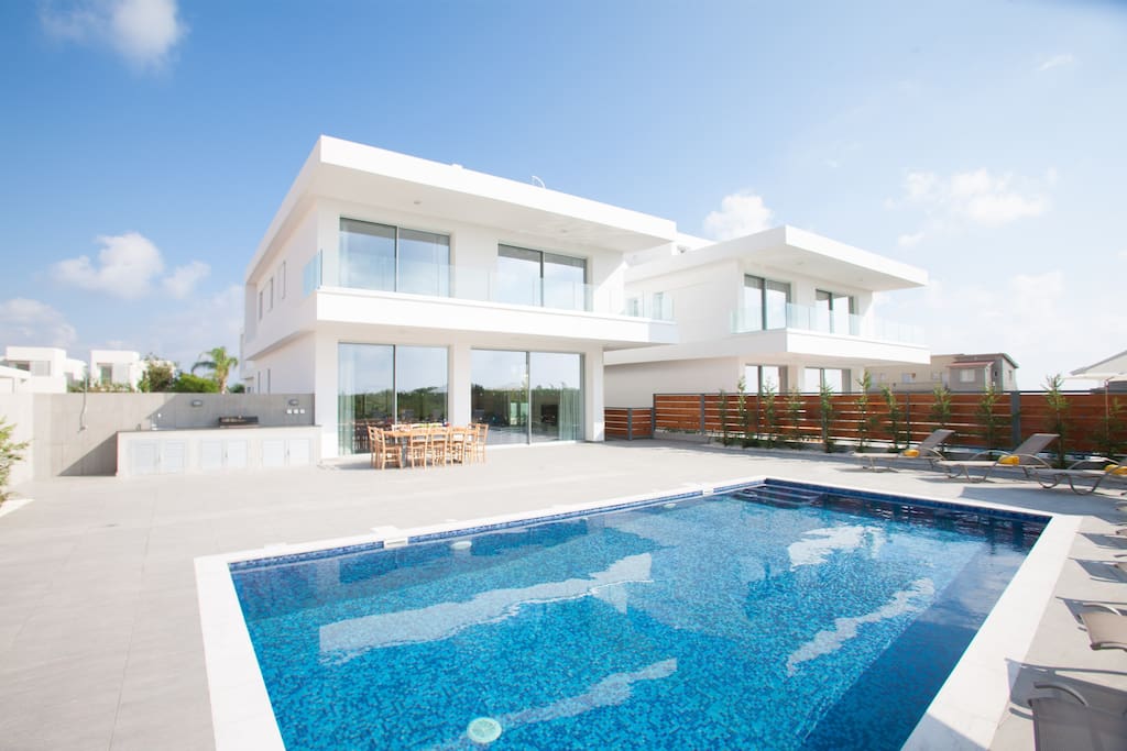 Villa coral. Cyprus Modern.