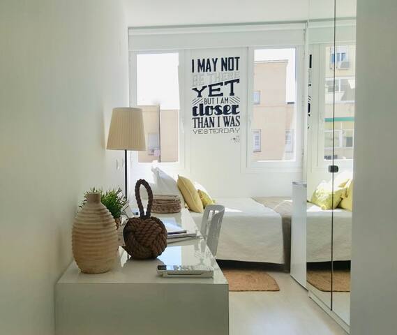 Salamanca neighborhood double room with gym 410