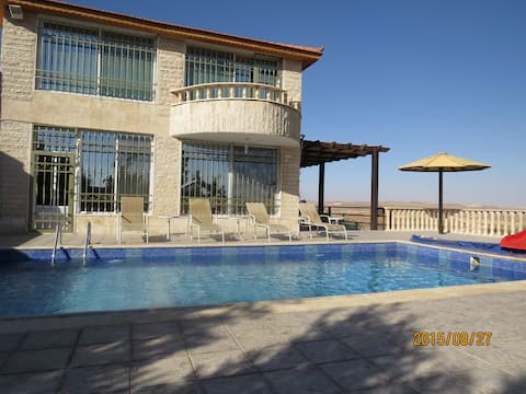 Villa, swimming pool on a mountain within the Farm