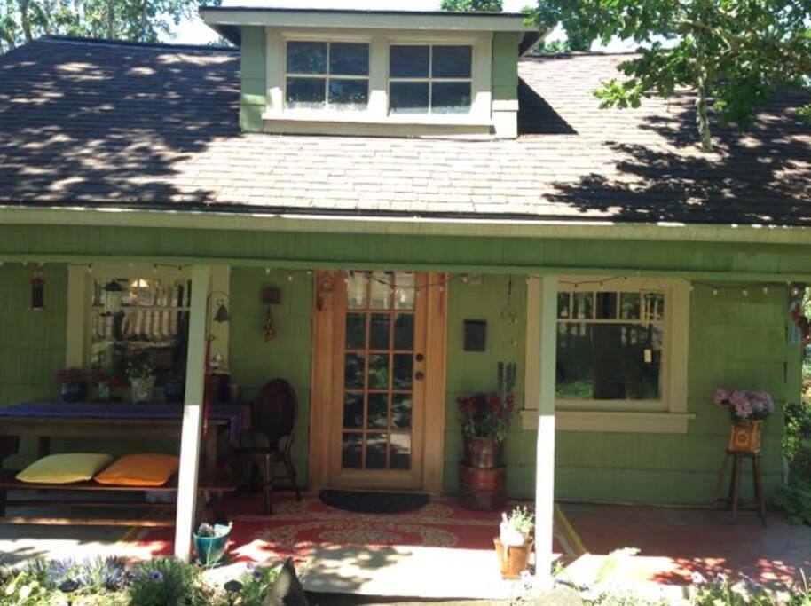 Front entrance, across from Nature Reserve...gorgeous!