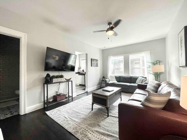 Colossal Quadplex | Hot Tub | Short North gallery image 5