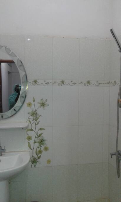 Salles de bains pour chaque chambre plus cuisine.