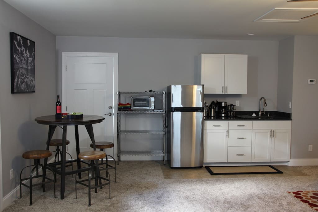 Kitchenette stocked with toaster oven, microwave and hot plate for light cooking. We also provide snacks and fresh local coffee!
