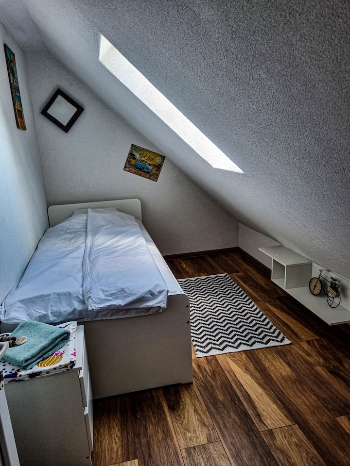 Camera de la mansarda