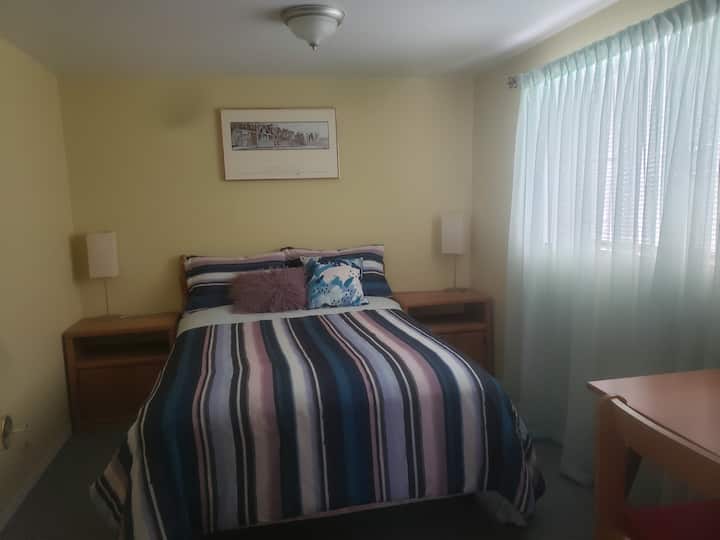 Place For Rent Near Nanaimo Skytrain Station - 溫哥華