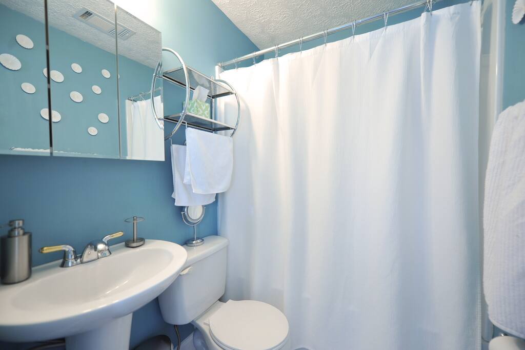 Full bathroom attached to master bedroom