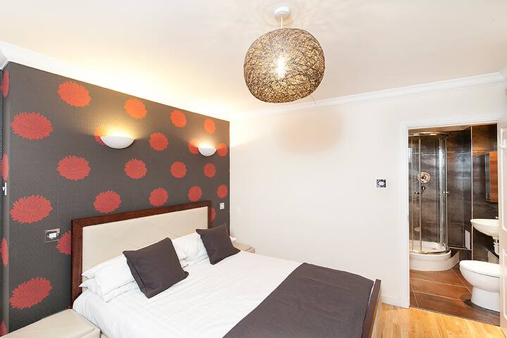 Advocates Penthouse – FREE WIFI gallery image 5