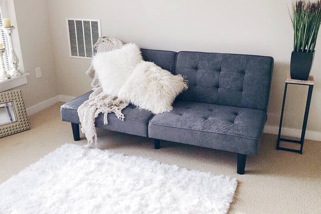 Adjustable futon for sleeping or lounging