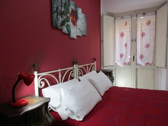 La Rosa di Napoli B&B intero appartamento gallery image 5