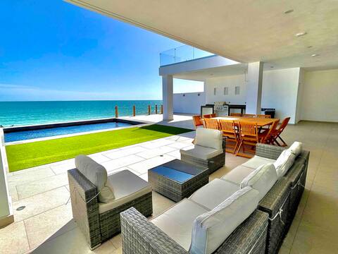 Casa Diamante - above the beach