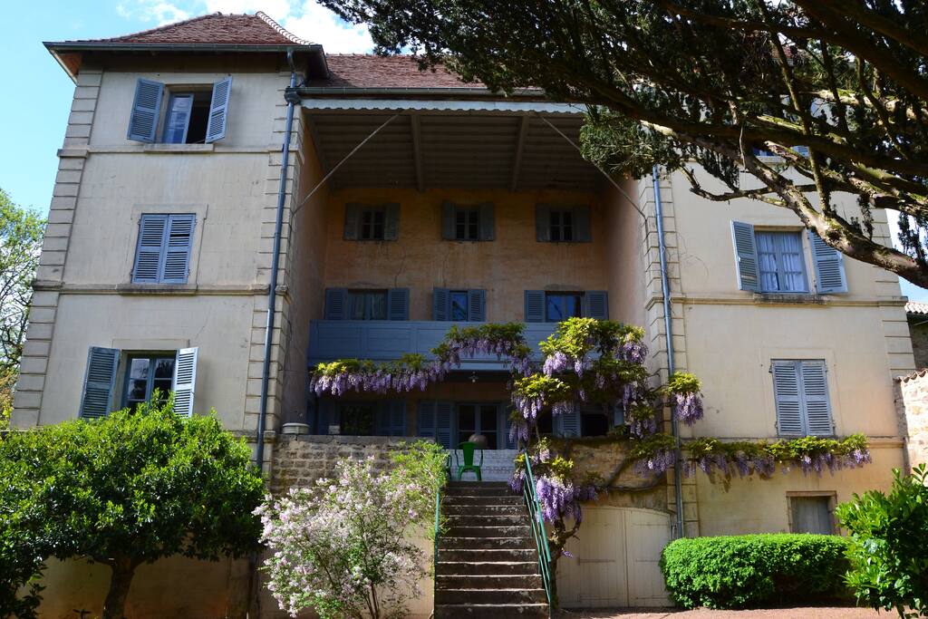 Entrée des Charrières, bienvenue!