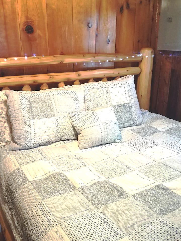 Lake Saint Helen Vacation Rentals & Homes Michigan, United States