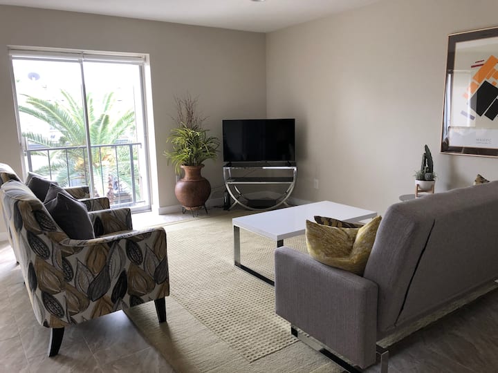 Entire Phoenix Condo (6 Month Minimum) Condominiums for Rent in