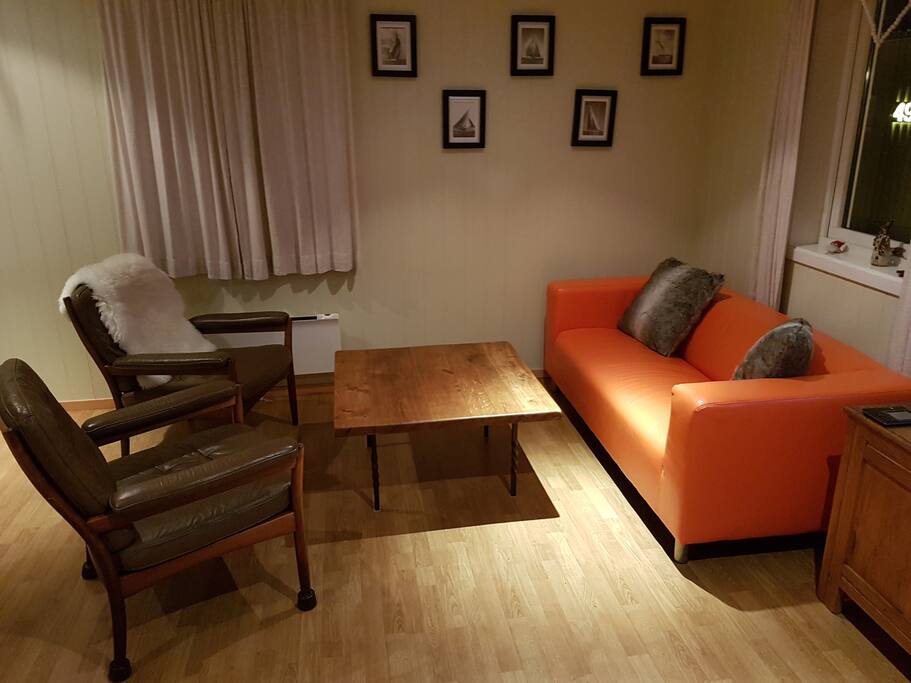 Livingroom with sitting area