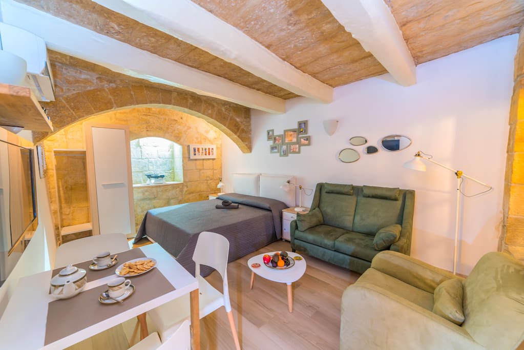Lounge area with main double bed