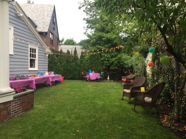 My Inviting East Side Center Hall Colonial gallery image 5