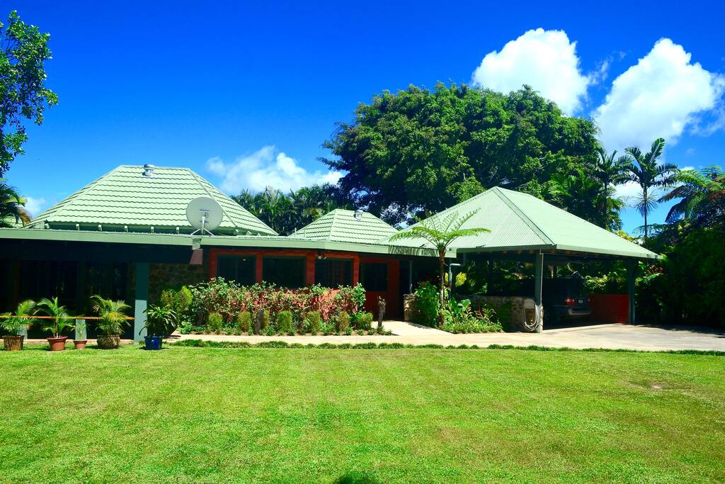 Entrance to Riverbend Villa