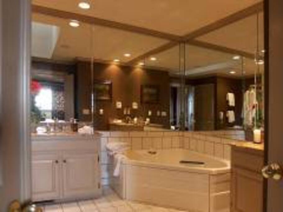 Whirl Pool Tub