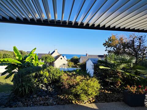 Brand new sea view house around 100m from beach